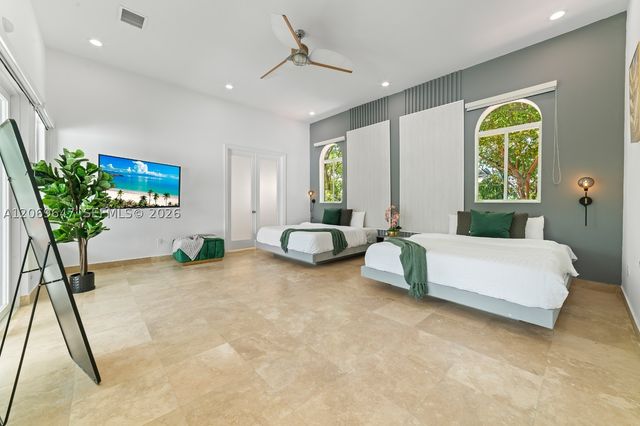 12141 Walsh Blvd, Miami, FL 33184