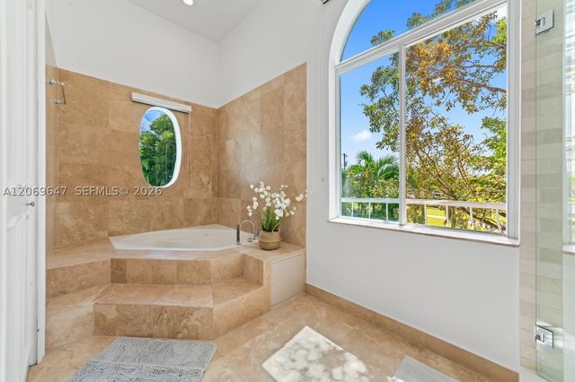 12141 Walsh Blvd, Miami, FL 33184