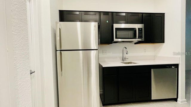 905 CITRUS RESERVE BOULEVARD B, Davenport, FL 33837