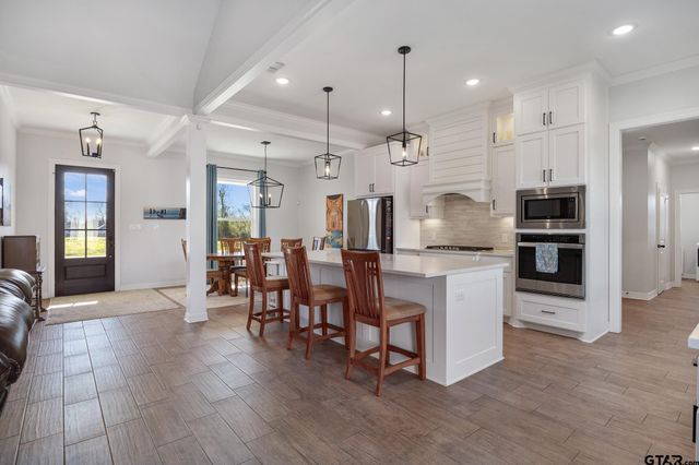 8110 Freestone Drive, Bullard, TX 75757