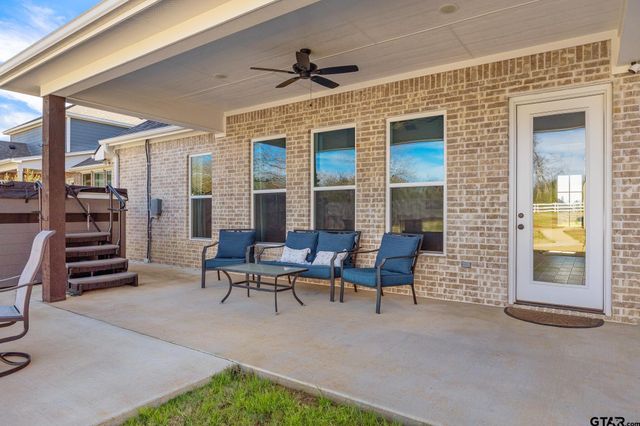 8110 Freestone Drive, Bullard, TX 75757