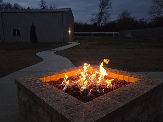 8110 Freestone Drive, Bullard, TX 75757