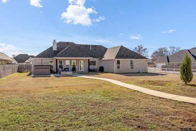 8110 Freestone Drive, Bullard, TX 75757