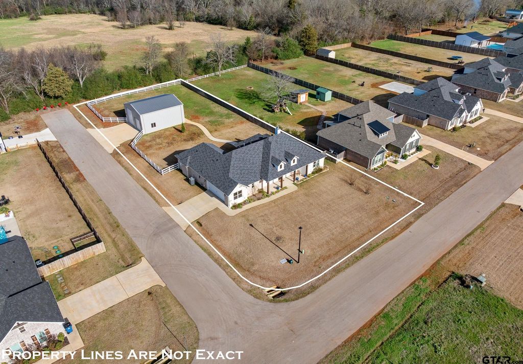 8110 Freestone Drive, Bullard, TX 75757