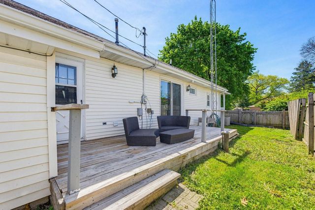 110 E Wisconsin AVENUE, Silver Lake, WI 53170