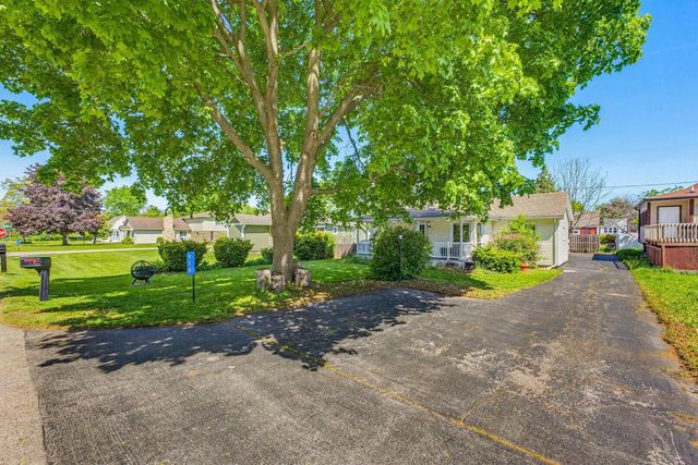 110 E Wisconsin AVENUE, Silver Lake, WI 53170