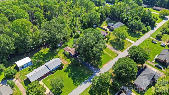 169 Greenbriar Drive, Forest City, NC 28043