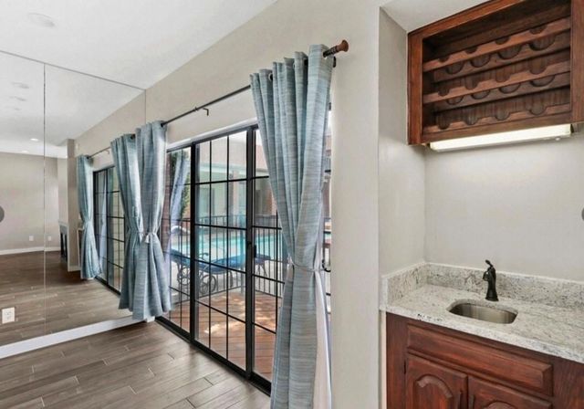 5100 verde valley lane 111, Dallas, TX 75254