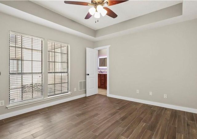 5100 verde valley lane 111, Dallas, TX 75254