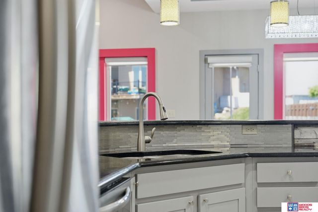 1121 N 97th Street, Lincoln, NE 68505