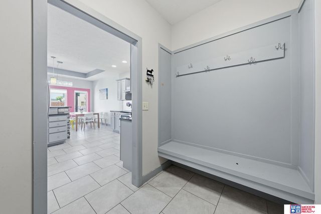 1121 N 97th Street, Lincoln, NE 68505