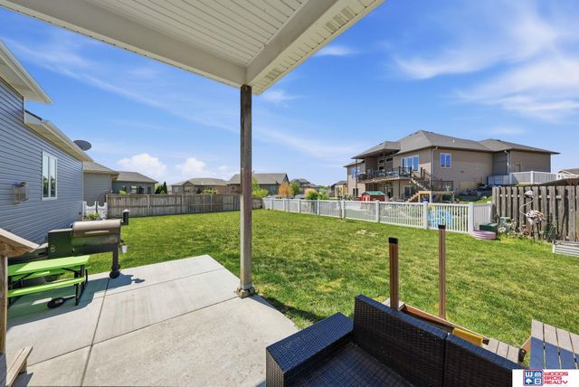 1121 N 97th Street, Lincoln, NE 68505