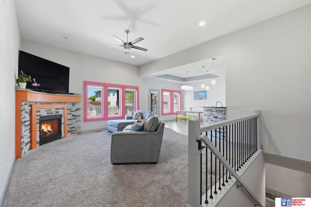 1121 N 97th Street, Lincoln, NE 68505