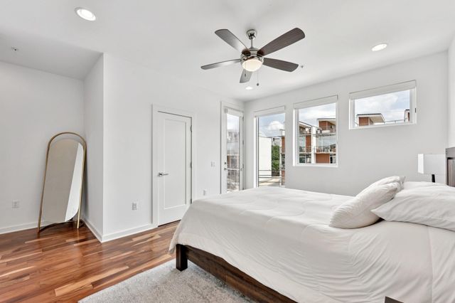 2300 S 5th ST E, Austin, TX 78704