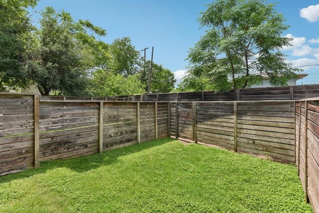 2300 S 5th ST E, Austin, TX 78704