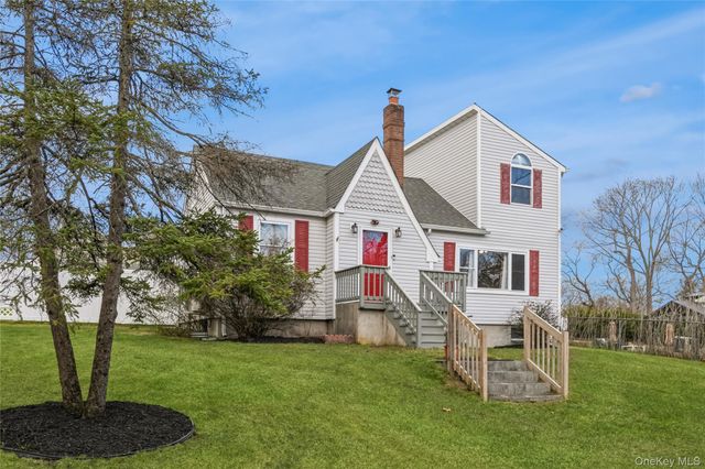 146 Swezey Lane, Middle Island, NY 11953