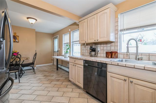 146 Swezey Lane, Middle Island, NY 11953