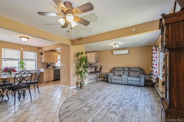 146 Swezey Lane, Middle Island, NY 11953