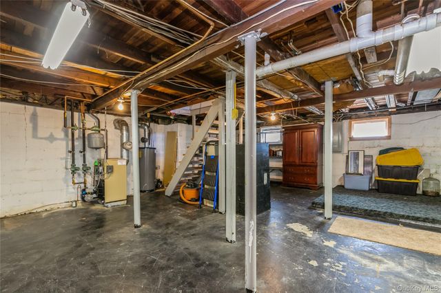 146 Swezey Lane, Middle Island, NY 11953