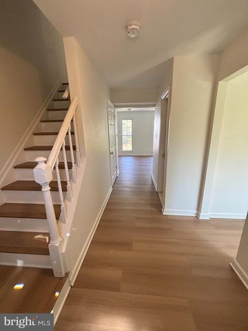 2900 MADEIRA CT, Woodbridge, VA 22192