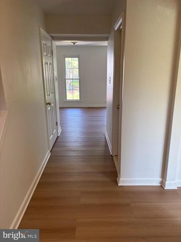 2900 MADEIRA CT, Woodbridge, VA 22192