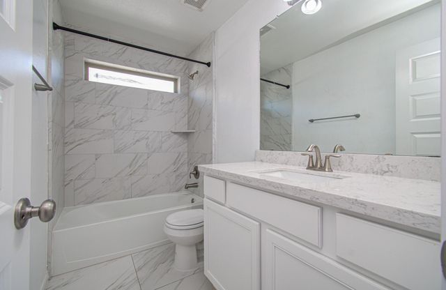 3014 Roberta Sue Drive, Missouri City, TX 77459