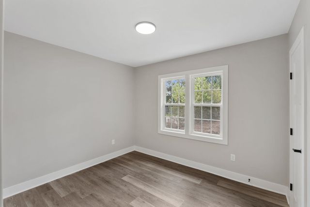 4907 E Murdock St, Wichita, KS 67208