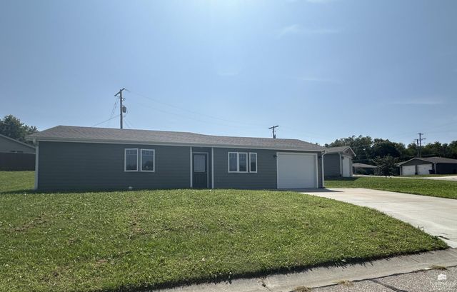 113 Allen Hill Drive, Ogden, KS 66517
