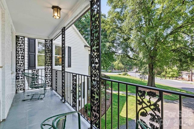 842 North Center Street, Hickory, NC 28601