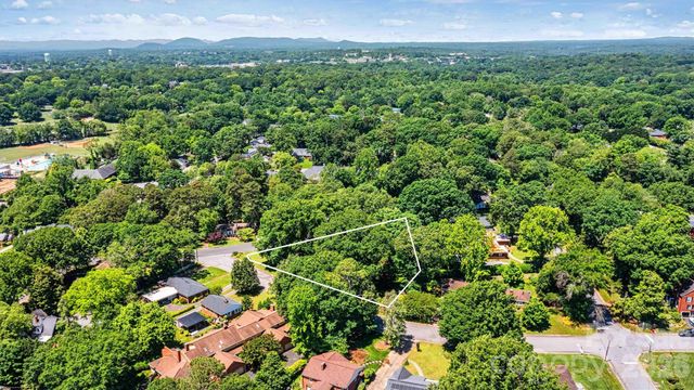 842 North Center Street, Hickory, NC 28601