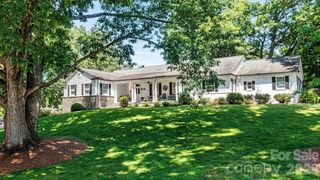 842 North Center Street, Hickory, NC 28601