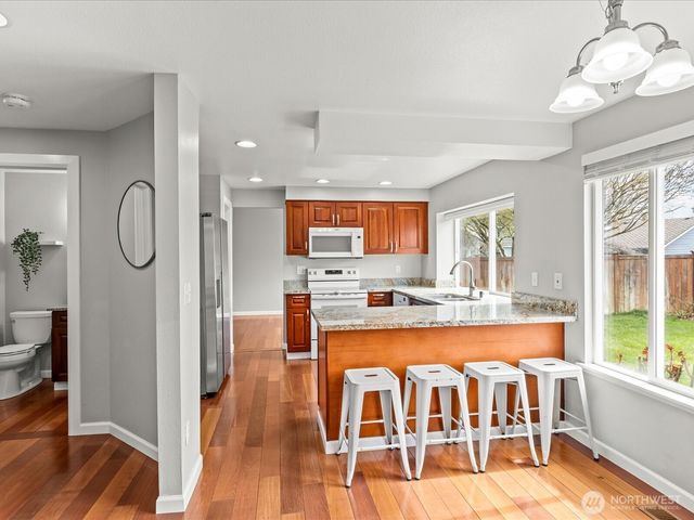 1027 SW 348th Place, Federal Way, WA 98023