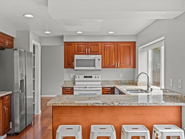 1027 SW 348th Place, Federal Way, WA 98023