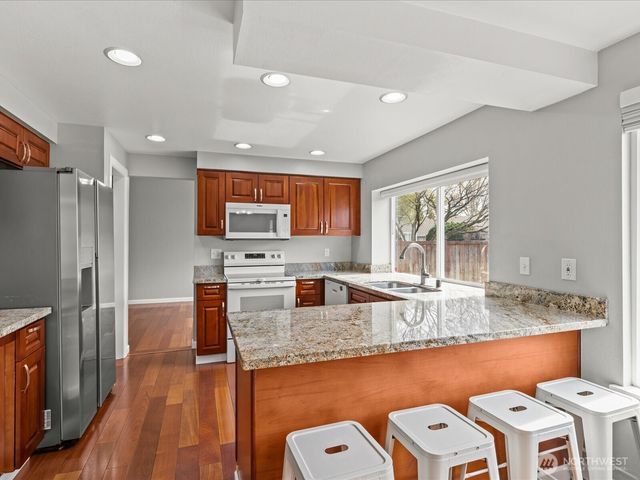 1027 SW 348th Place, Federal Way, WA 98023