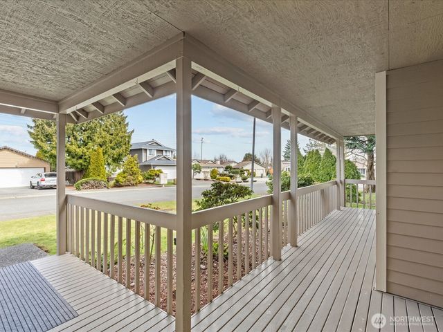 1027 SW 348th Place, Federal Way, WA 98023