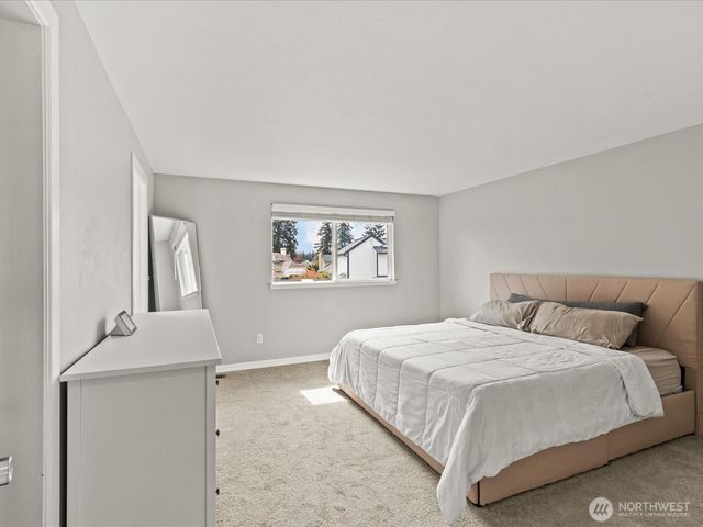 1027 SW 348th Place, Federal Way, WA 98023