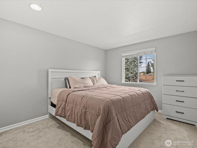 1027 SW 348th Place, Federal Way, WA 98023