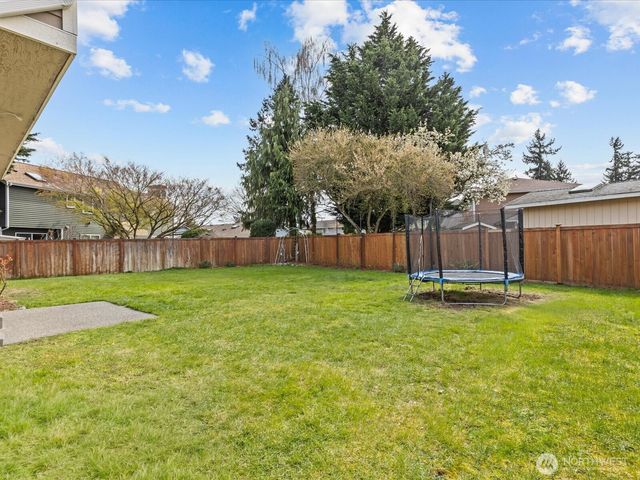 1027 SW 348th Place, Federal Way, WA 98023