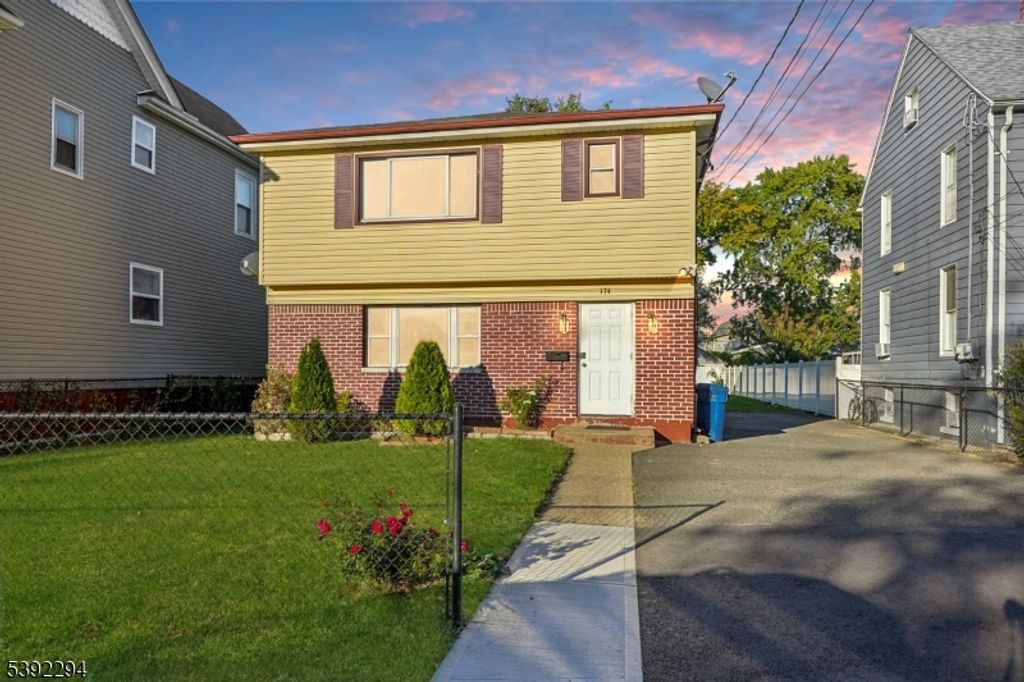 174 Clay St, Hackensack City, NJ 07601