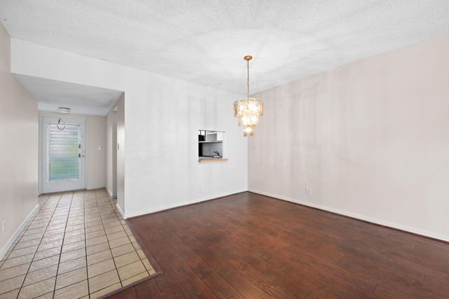 2980 Riverside Drive 324-3, Coral Springs, FL 33065