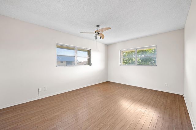 2980 Riverside Drive 324-3, Coral Springs, FL 33065