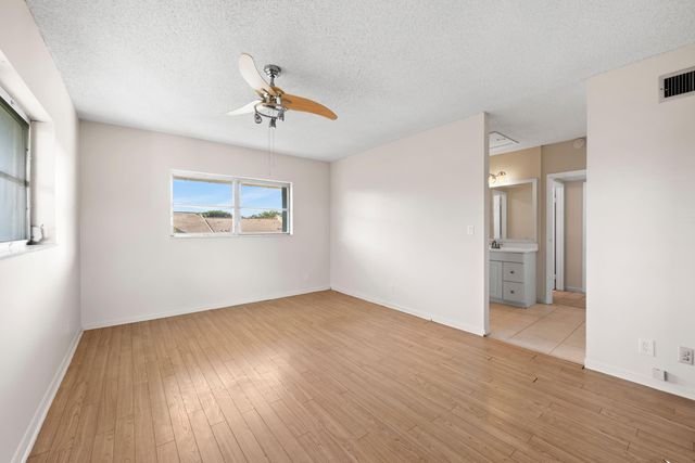 2980 Riverside Drive 324-3, Coral Springs, FL 33065