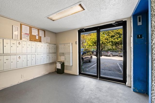 2980 Riverside Drive 324-3, Coral Springs, FL 33065