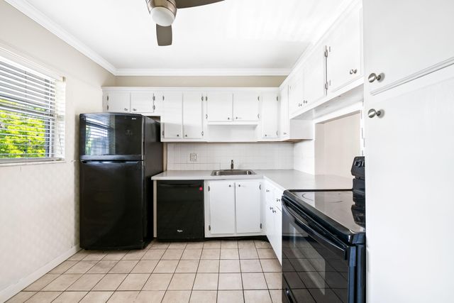 2980 Riverside Drive 324-3, Coral Springs, FL 33065