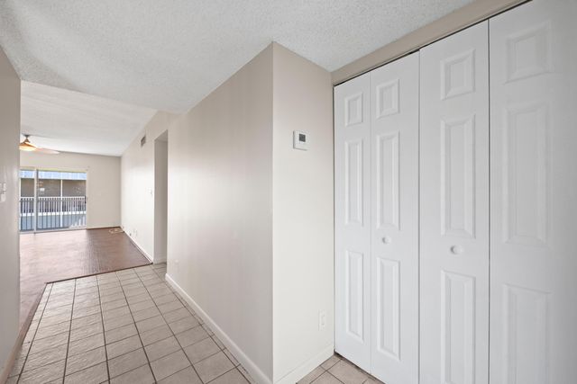 2980 Riverside Drive 324-3, Coral Springs, FL 33065