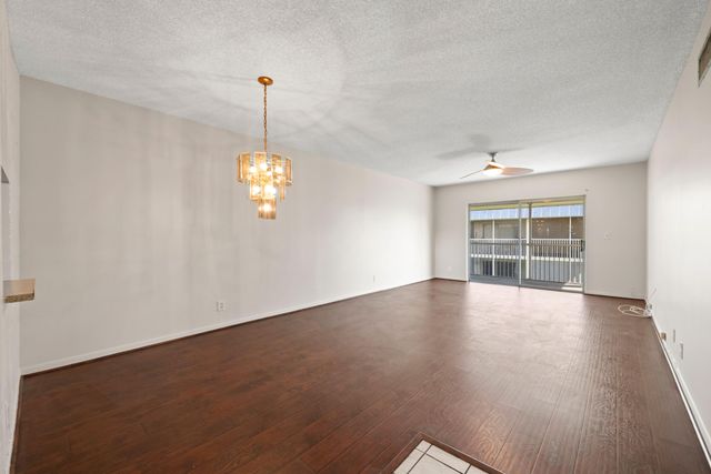 2980 Riverside Drive 324-3, Coral Springs, FL 33065