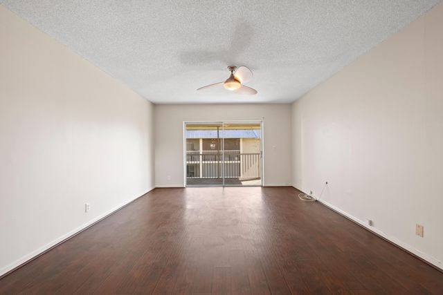 2980 Riverside Drive 324-3, Coral Springs, FL 33065