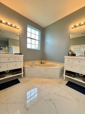 641 NE 21st Ter, Homestead, FL 33033
