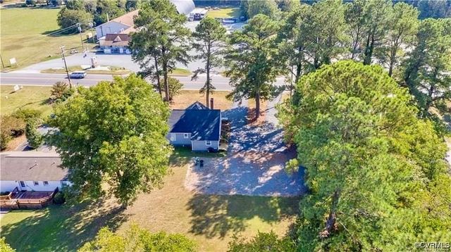 16527 General Puller Hwy, Deltaville, VA 23043