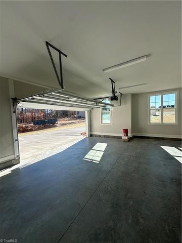 280 Dyna Drive, Lexington, NC 27295